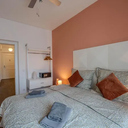 Aparthotel Centre Retreat 4*