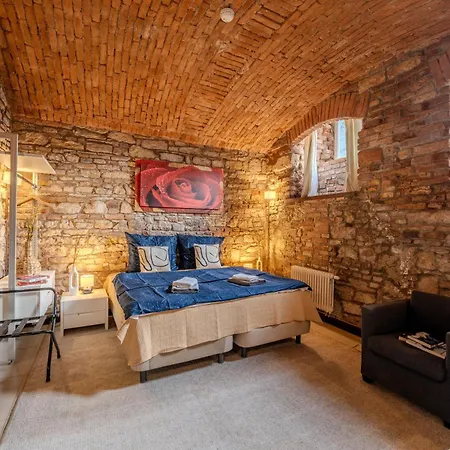 Aparthotel Centre Retreat 4*